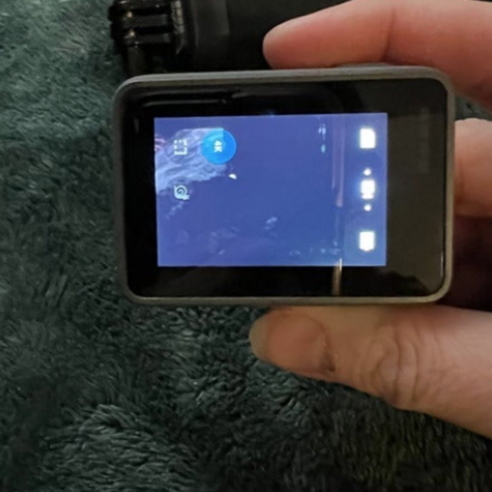 GoPro Hero 7 Silver-Works great, No damage, See pictures